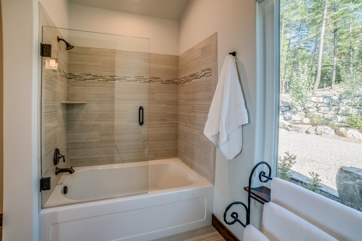 Shower & Tub Installation in Letts